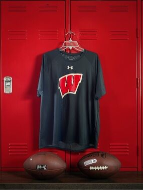 Under Armour Men's Black Wisconsin Badgers Logo Performance Tee Sz XL